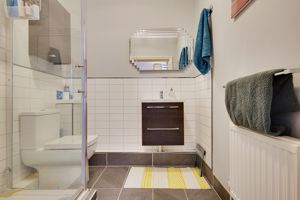 Bedroom One En-Suite- click for photo gallery